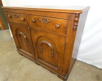 VIEW 2 DOUBLE DRAWERS OVER DOORS 