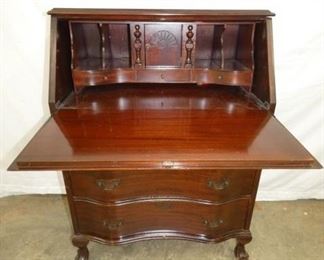 VIEW 2 INSIDE W/ PEGION HOLES 