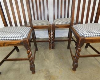 VIEW 2 CLOSEUP W/ TWIST LEGS 