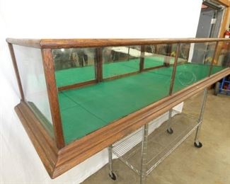 VIEW 2 LEFTSIDE COUNTER TOP DISPLAY