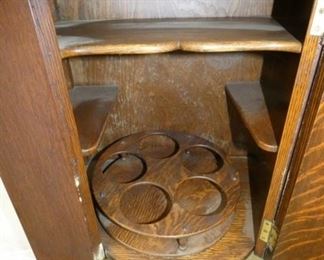 VIEW 6 INSIDE CLOSEUP BOTTLE HOLDER