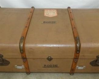 38X13 RODDE WOODEN TRUNK