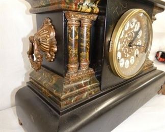 VIEW 2 CLOSEUP W/ DOUBLE COLUMNS