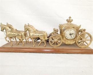 UNITED HORSE/CARRIAGE PARLOR CLOCK