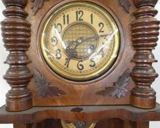 VIEW 2 CLOSEUP GERMAN CLOCK