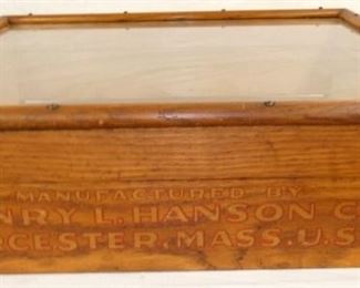 VIEW 2 HENRY HANSON OAK CASE