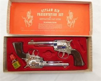 OUTLAWS KID PRESENTATION SET