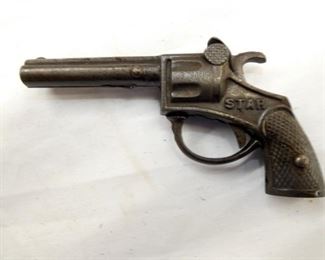 CAST STAR CAP PISTOL