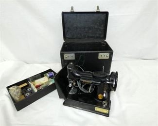 VIEW 2 SINGER SEWING MACHINE