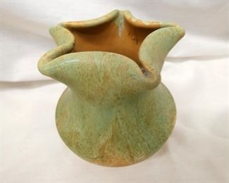 VIEW 2 CLOSEUP FLUTTED TOP