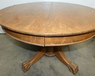 OAK 1/4 SAW TABLE W/ CLAW FEET