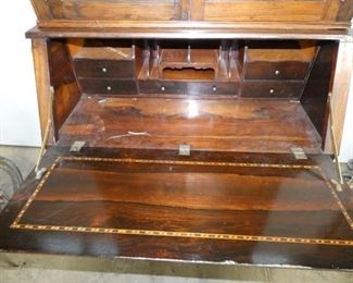 VIEW 2 CLOSEUP INSIDE W/ PEGION HOLES