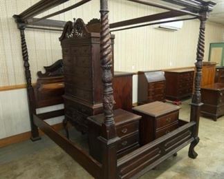 5PC. MAH. CANAPY BEDROOM SUITE