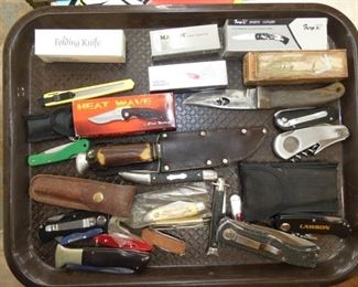 VARIOUS POCKET KNIVES 