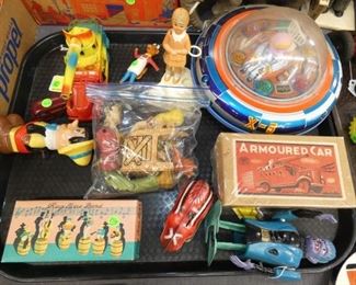 VARIOUS EARLY TOYS, SPACE TOYS, ETC 