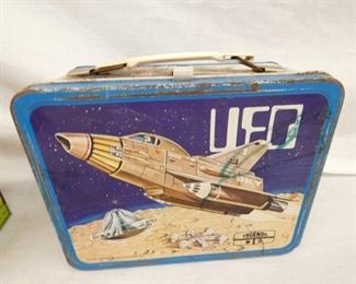 1973 UFO LUNCH BOX W/ THERMOS