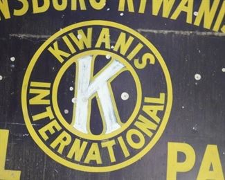 VIEW 2 KIWANIS INTERNATIONAL SIGN
