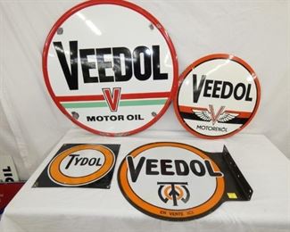 GROUP PICTURE VEEDOL SIGNS