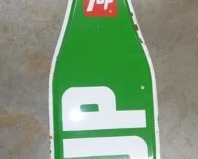VIEW 4 BOTTOM 7-UP BOTTLE SIGN 