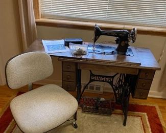 Vintage Singer Sewing Machine