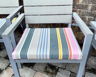 $100, set of 4 outdoor chairs with cushions, lightweight aluminum, great condition and sturdy