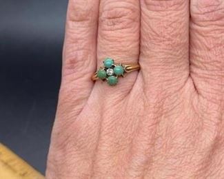 Vintage Green Jade Cabochon Flower 14k Yellow Gold Ring