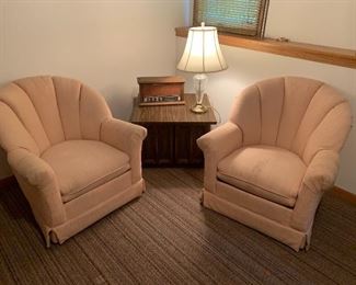 Set of peach occasional chairs, wood end table