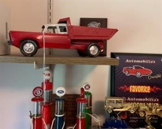 Metal diecast cars and fuel pump