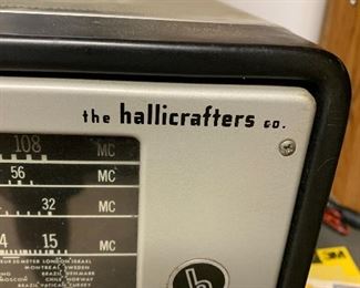 close up of Hallicrafters radio