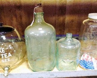 Antique Glass Jugs.
Iced Tea Dispenser.
International Harvester Kerosene Heater Jug.
3 Gal Antique Mason Jar.