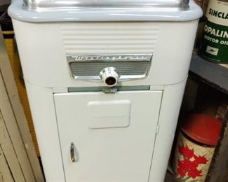 Vintage 1950's Westinghouse Roaster with matching Cabinet Base 