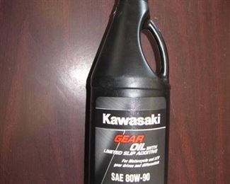 Kawasaki gear oil with limited slip additives for motorcycle and ATV gear drives and differentials.  SAE 80w-90