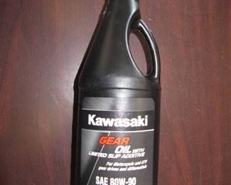 Kawasaki gear oil with limited slip additives for motorcycle and ATV gear drives and differentials.  SAE 80w-90