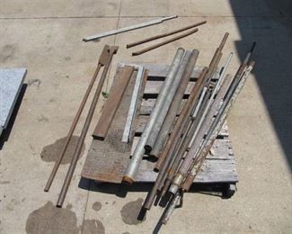 PALLET OF PIPES ASSORTMENT 5FT LONG ATTACHMENTS ,PRY BARS , AND METAL SHEET VARIOUS LENGTH
