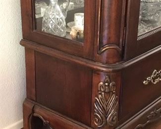 Dining China Cab detail