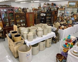 Large variety of Red Wing stoneware
