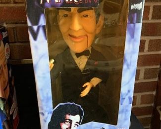 #48	Dean Martin Animated Figurine In Box  18" Approx Tall	 $30.00 	
