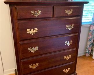 #60	6 drawer Chest of Drawers 36x19x46	$125 	
