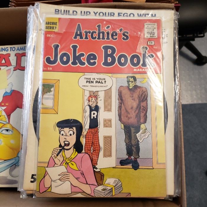 Vintage Archie's Joke Book in very good condition