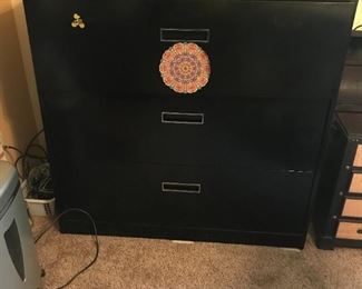 #72	3 drawer black metal file cabinet 42x18x42	 $45.00 		
