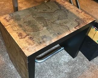 #85	map end table 24x16x21	 $30.00 		
