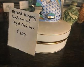 #121	Herend Hungary Handpainted Angel Fish Box	 $100.00 		
