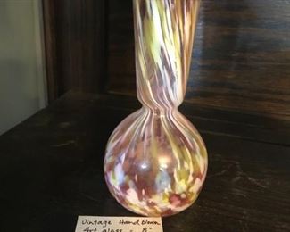 #130	Vintage Hand-blown Art Glass - 8" Splatter Vase	 $25.00 		

