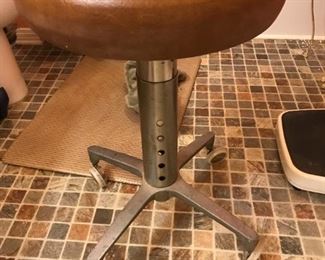 #185	chair	Chrome Stool w/Leather Top (button Adjustable) 	 $25.00 		
