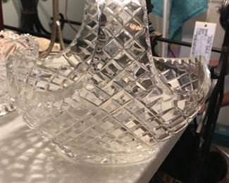 #177	crystal 	Crystal Basket w/cross-hatch pattern   9.5x6x9	 $25.00 		
