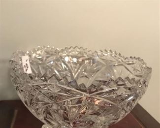 #179	crystal 	Crystal Bowl w/Cut Top   6.5x4	 $20.00 		
