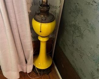Wow that lamp! Plume & Atwood rare Yellow lamp. 