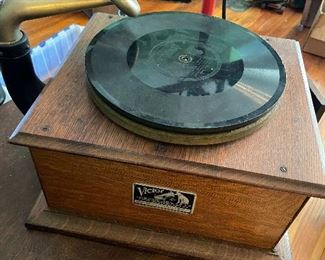 Victor Phonograph 