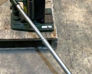 4 Image(s)
Located in: Chattanooga, TN
MFG Simplex
Model TJH5A
5 Ton Bottle Jack
Tested-Works
**Sold as is Where is**