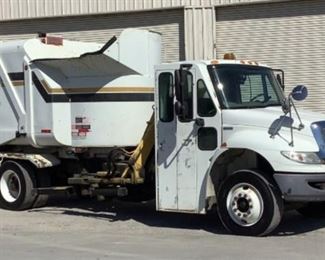 VIN 1HTMMAAN69H125298
Year: 2009 Make: International Model: 4300 SBA Trim Level: Garbage Truck 4x2
Engine Type: 7.6 L6 Diesel
Transmission: Automatic
Miles: 81,153-79,964
Color: White
Located in: Chattanooga, TN
Operational Status: Runs, Drives and Operates
*Wipers Do NOT Work*
Manual windows
Manual locks
AC and Heat Work
Rapid Rail Body Spec-
MFR - Heil
Model - 612-3598
Serial - RR8321303
Size - 16 Yards
**Sold as is Where is**
*Sold on OK Title*